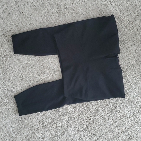 Varley | Soft Black Leggings - Picture 3 of 5